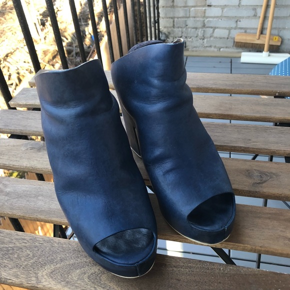 Balenciaga Heels - Picture 2 of 8